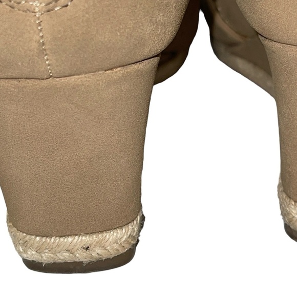 Adrienne Vittadini Women's Sandals Size 10M Tan Fabric "Timmy" Zip Close Wedge - Picture 6 of 13